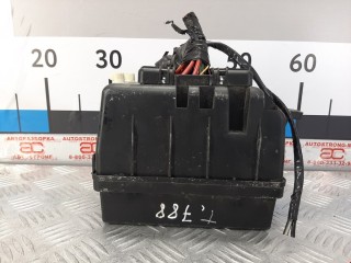 Блок реле, ориг. номер 6796151, Ford Mondeo 1996-2000