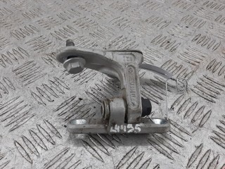 Петля двери передней правой, ориг. номер A2037200837, Mercedes CLK W209 2002-2005