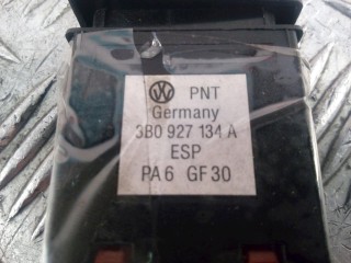 Кнопка антипробуксовочной системы (ABS/ESP), ориг. номер 3B0927134A, Volkswagen Passat 2000-2005