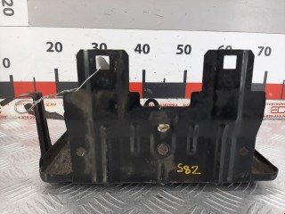 Полка аккумулятора, ориг. номер 64860CA000, Nissan Murano 2002-2008