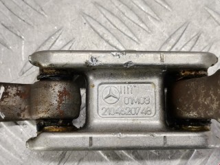 Рулевой карданчик, ориг. номер A2104620748, 2104620748, Mercedes C W203 2000-2004
