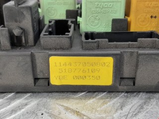 Блок предохранителей, ориг. номер 518776109, YQE000350, Land Rover Range Rover 1994-2002