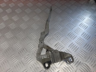 Петля капота правая BMW 3 E90/E91/E92/E93 2004-2008