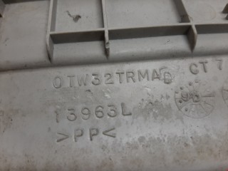 Накладка на порог, ориг. номер 0TW33BDAAD, 0TW32TRMAD, Chrysler Pacifica 2003-2008