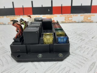 Блок предохранителей, ориг. номер YQE500370, 518879002, Land Rover Range Rover 2005-2009