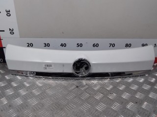 Молдинг крышки багажника, ориг. номер 95387720, Opel Mokka 2012-2016