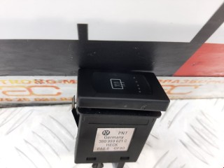 Кнопка подогрева заднего стекла, ориг. номер 3B0959621C, Volkswagen Passat 1996-2001