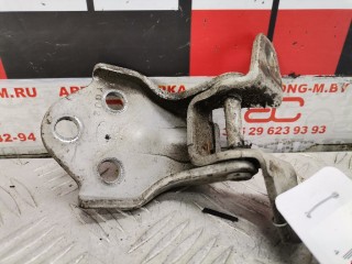 Петля двери передней правой Hyundai Santa Fe 2000-2004