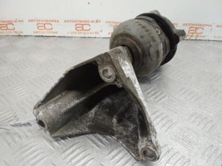 Кронштейн двигателя Audi A8 2002-2005