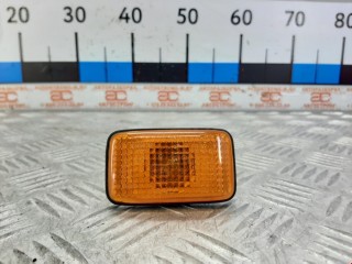 Повторитель передний правый, ориг. номер 261608H300, Nissan X-Trail 2000-2004