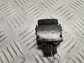 Кнопка открытия багажника, ориг. номер 253807S200, Infiniti QX56 2004-2007