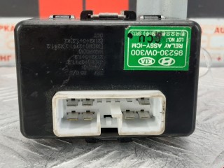 Блок реле, ориг. номер 95230-0W300, Hyundai Santa Fe 2004-2012
