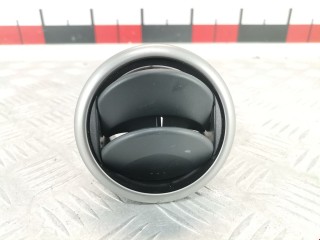 Дефлектор обдува салона, ориг. номер B32H64730B, BP4KGM731, Mazda 3 2003-2006