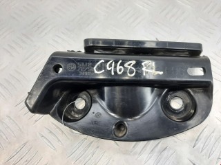 Кронштейн крепления бампера заднего BMW 3 E90/E91/E92/E93 2004-2008