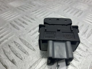 Кнопка подогрева сидений, ориг. номер 25500AX610, Nissan Murano 2002-2008