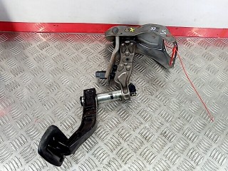 Педаль тормоза, ориг. номер 46501ZH30A, Infiniti QX56 2007-2010