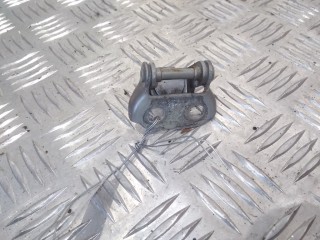 Петля крышки багажника, ориг. номер D35062210B, Mazda 2 2007-2010