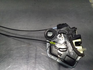 Замок двери задней левой, ориг. номер 6906013090, Y43G17, Toyota Corolla Verso 2001-2004