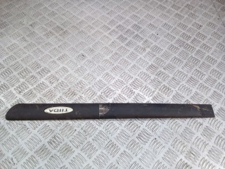 Молдинг двери задней левой, ориг. номер 82821EE410, Nissan Tiida 2004-2012