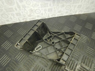 Кронштейн крепления бампера заднего Audi A8 1994-1999