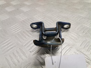 Петля двери передней правой, ориг. номер F15159210C, Mazda 3 2006-2009