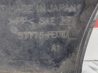 Ус под фару правый, ориг. номер 57775FE000, Subaru Impreza 2000-2002