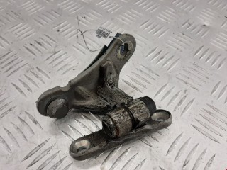 Петля двери передней правой Mercedes B W245 2005-2008
