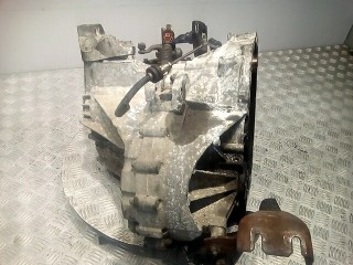 КПП механическая (МКПП) 6-ступенчатая, ориг. номер 6M5R7002CA, 8252196, Volvo S40 2003-2007