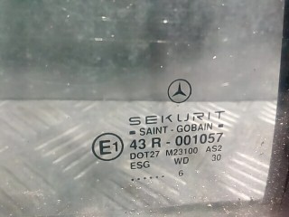 Форточка задняя правая, ориг. номер A2027300809, Mercedes C W202 1993-1997