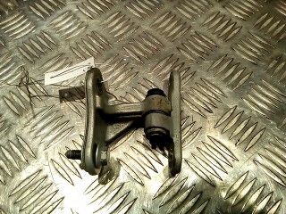 Петля двери передней правой Mercedes R 2005-2007