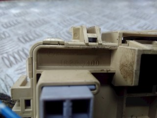 Блок предохранителей, ориг. номер JB200400, 82215FA200, Subaru Impreza 1996-2000