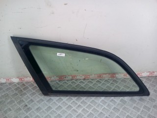 Стекло кузовное боковое левое Audi A6 2004-2008