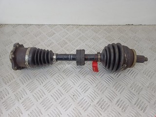Полуось передняя левая (приводной вал, ШРУС) Volkswagen Polo 1999-2001