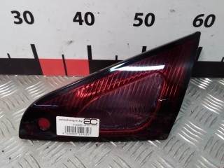 Фонарь крышки багажника правый Mitsubishi Colt 2002-2012