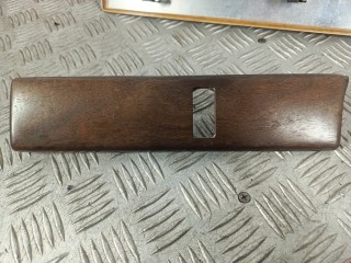 Накладка декоративная на торпедо, ориг. номер 51458147430, BMW 7 E32 1986-1994