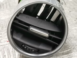 Дефлектор обдува салона, ориг. номер 8H0820951D, Audi A4 2000-2006