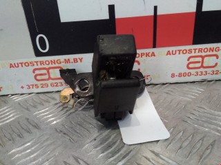 Замок двери задней правой Volkswagen Caddy 2004-2010