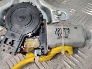 Стеклоподъемник электрический задний правый, ориг. номер 6980330240, Lexus GS 1997-2000