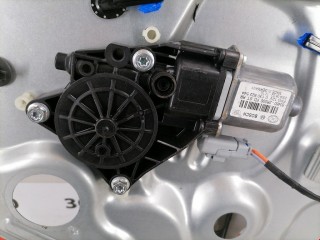 Стеклоподъемник электрический задний правый, ориг. номер 834812R010, Hyundai i30 2007-2010