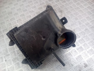 Корпус воздушного фильтра Audi A4 2000-2006