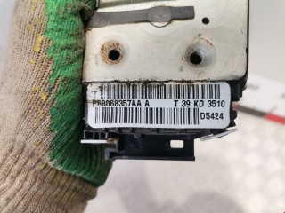 Замок двери задней левой, ориг. номер 68068357AA, P68068357AA, Jeep Compass 2010-2013