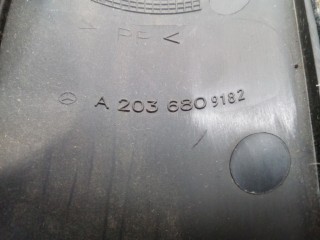 Накладка декоративная на торпедо, ориг. номер A2036809182, Mercedes C W203 2004-2008
