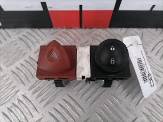 Блок кнопок, ориг. номер 8200095493, 8200109723, 88040002, Renault Megane 1999-2003