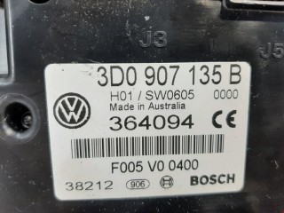 Фонарь салона (плафон), ориг. номер 3D0907135B, Volkswagen Phaeton 2002-2007