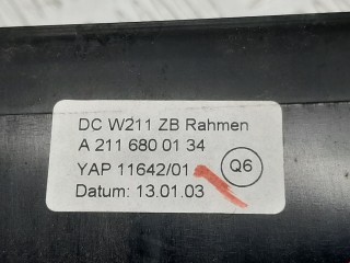 Рамка под магнитолу, ориг. номер A2116800134, A2116805518, Mercedes E W211 2002-2006