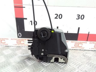 Замок двери задней правой Toyota Yaris 2005-2009