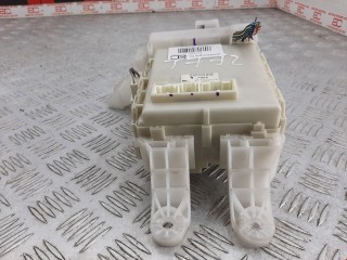 Блок предохранителей, ориг. номер 8273012210, Toyota Auris 2006-2010