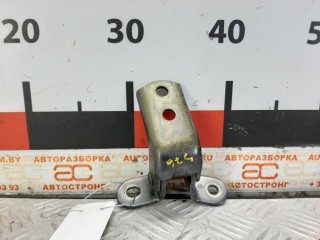 Петля двери Toyota Camry 2011-2014