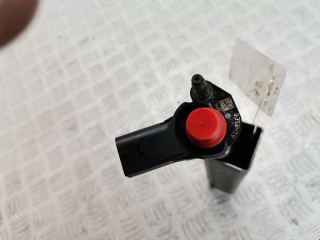Форсунка, ориг. номер 0445116030, 03L130277, Volkswagen Passat 2005-2010