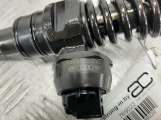 Форсунка, ориг. номер 038130073AG, 0414720215, Volkswagen Polo 2001-2005